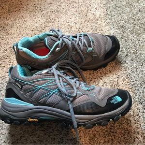 NF Women’s Gore-Tex Hedgehog Fastpack GTX Low Hiking Shoes size 5.5 REDUCED !!!